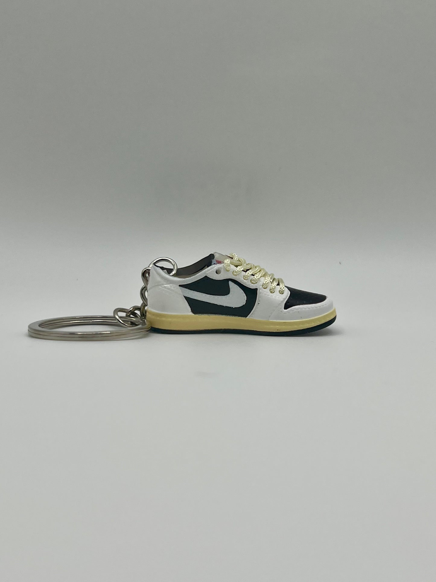 Jordan 1 Low x Travis Scott While Laces