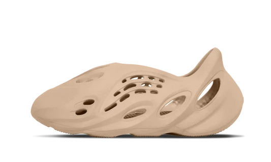 Yeezy Foam RNNR Clay Taupe