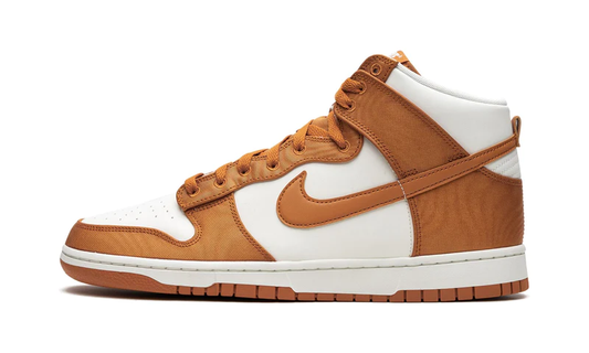 Dunk High Monarch