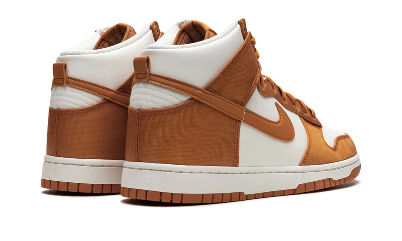 Dunk High Monarch